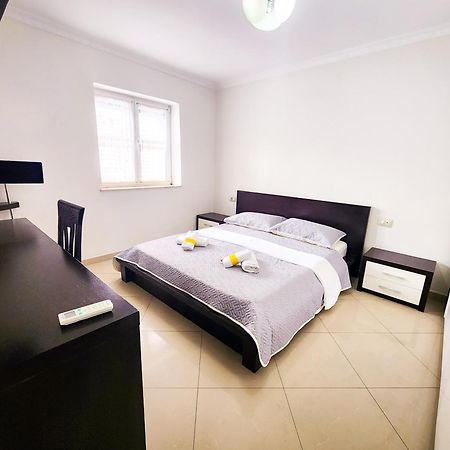 Apartment Sweet New Pazar Tirana Bagian luar foto