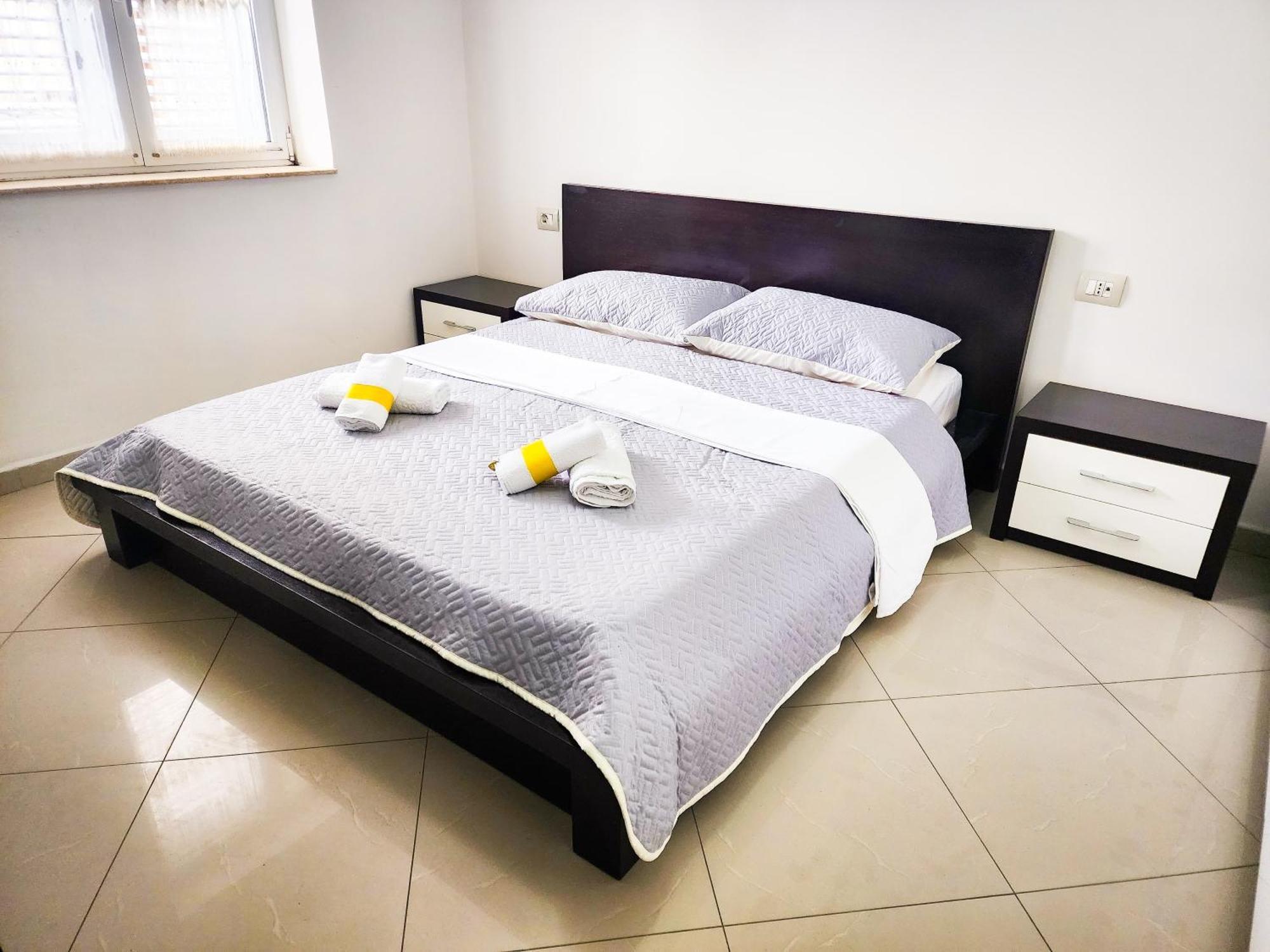 Apartment Sweet New Pazar Tirana Bagian luar foto